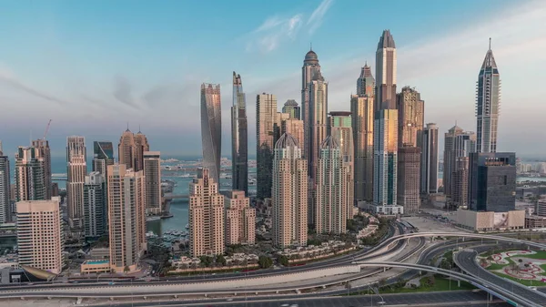 Dubai Marina Incrocio Autostradale Spaghetti Incrocio Notte Giorno Transizione Grattacieli — Foto Stock