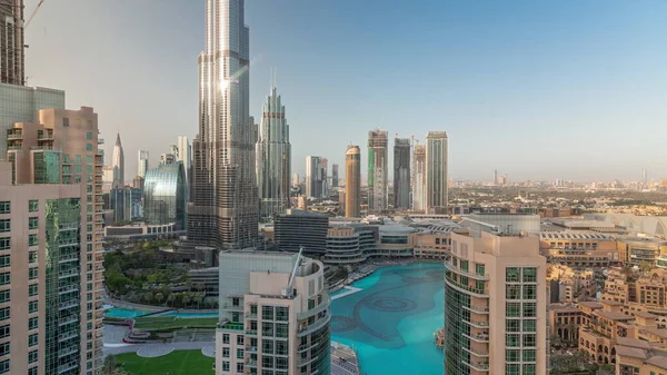Dubai Downtown Stadtbild Bei Sonnenuntergang Mit Sonne Reflektiert Von Der — Stockfoto