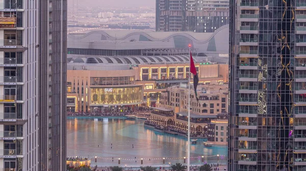 Widok Lotu Ptaka Dubaju Fontanna Centrum Miasta Palmami Flagą Parku — Zdjęcie stockowe