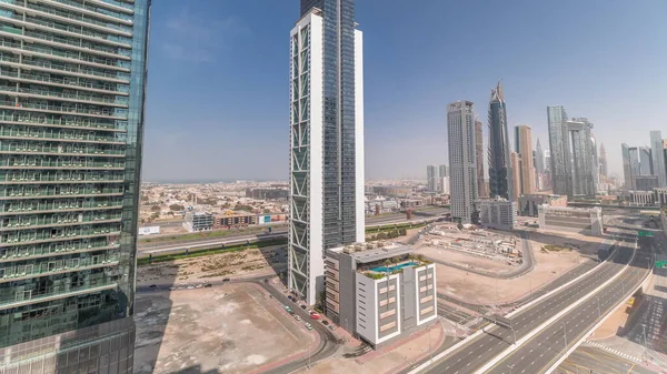 Futuristické Věže Mrakodrapy Dopravou Ulicích Dubai Downtown Finanční Čtvrti Městské — Stock fotografie