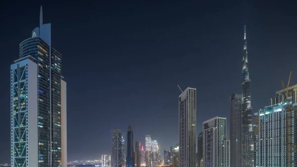 Légi Kilátás Dubai Belvárosára Legmagasabb Megvilágított Tornyokkal Egész Éjszaka Üzleti — Stock Fotó