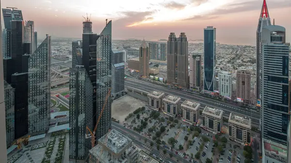 Höghus Sheikh Zayed Road Dubai Antenn Dag Till Natt Övergång — Stockfoto