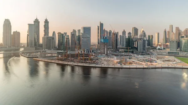 Закат Города Небоскребами Dubai Business Bay Воздушным Потоком Водного Канала — стоковое фото