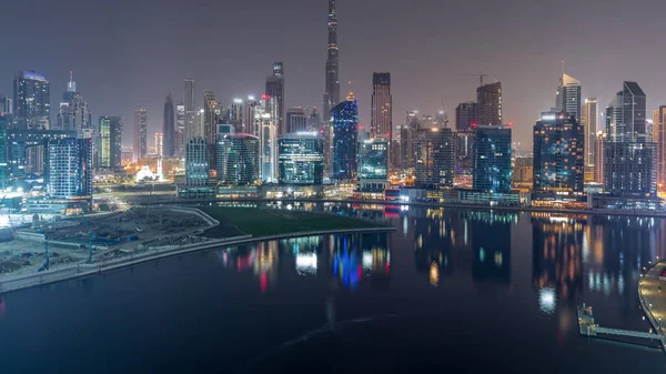 Dubai Business Bay Downtown Havadan Görüntüsü Kanal Boyunca Çeşitli Gökdelenler — Stok fotoğraf