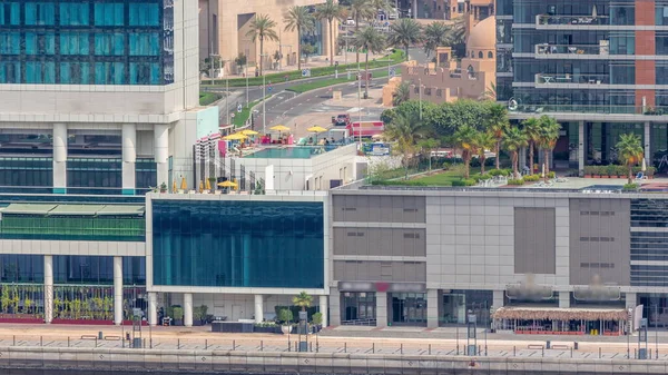 Dubai Nin Business Bay Bölgesindeki Kanalı Boyunca Yürüyüş Gezintisi Çatı — Stok fotoğraf