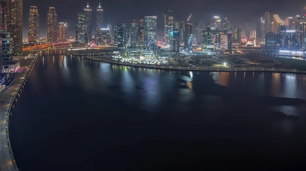 Міський Пейзаж Освітленими Хмарочосами Дубайської Ділової Бухти Нічним Часовим Поясом — стокове фото