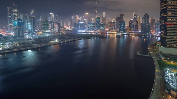 Dubai Business Bay Şehir Merkezinin Havadan Görüntüsü Kanal Boyunca Çeşitli — Stok fotoğraf