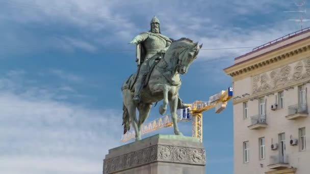 Moskova Nın Kurucusu Yuri Dolgoruky Nin Anıtı Tverskaya Meydanı Nda — Stok video