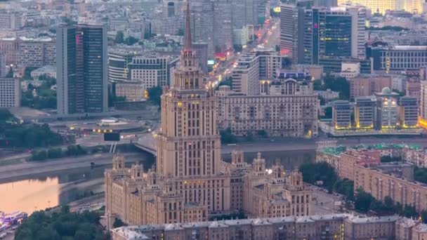 乌克兰酒店 Hotel Ukraine 旧称乌克兰酒店 是指俄罗斯莫斯科的七座传说中的摩天大楼 从上面看 — 图库视频影像