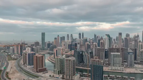 Skyline Nowoczesną Architekturą Dubaju Business Bay Oświetlone Wieże Noc Dnia — Zdjęcie stockowe