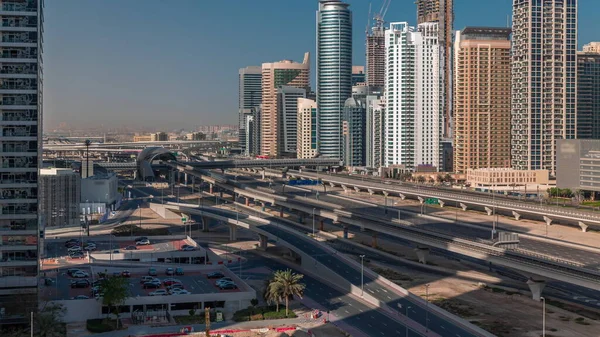 Dubai Marina Con Largas Sombras Los Rascacielos Sheikh Zayed Carretera —  Fotos de Stock