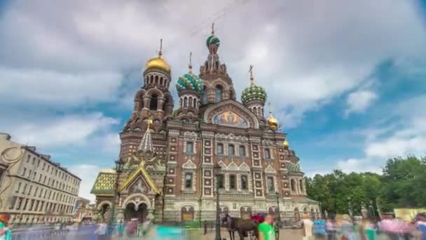 弥漫着鲜血的救主教堂的宏伟建筑经历了时间的飞逝 彼得堡市中心的一个地标 是对解放者亚历山大二世的特别纪念 — 图库视频影像