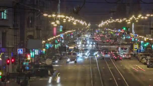 Timelapse Onthult Nachtverkeer Langs Liteyny Prospekt Met Tramrails Sint Petersburg — Stockvideo