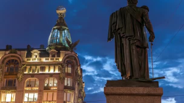Timelapse Rögzíti Singer House Kutuzov Emlékmű Szentpéterváron Éjszaka Során Fehér — Stock videók