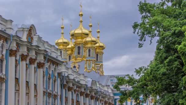 Tsarskoye Selo Palacio Catalina Iglesia Resurrección Con Cúpulas Oro Timelapse — Vídeos de Stock