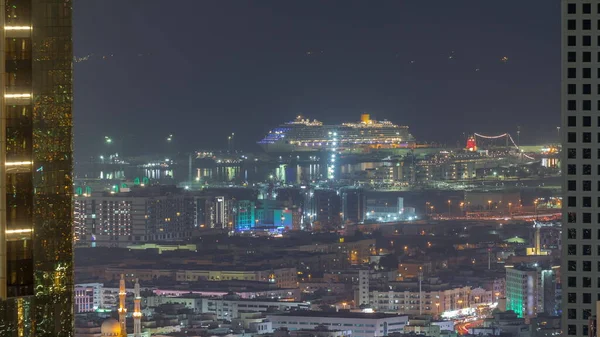 Widok Lotu Ptaka Kamienic Willi Dubaju Pobliżu Centrum Miasta Nocy — Zdjęcie stockowe