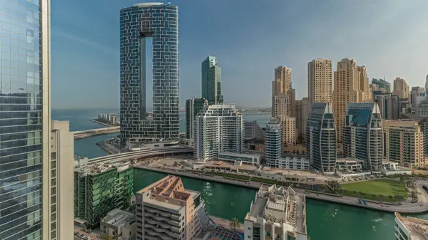 Panorama Que Muestra Dubai Marina Con Barcos Yates Estacionados Puerto —  Fotos de Stock