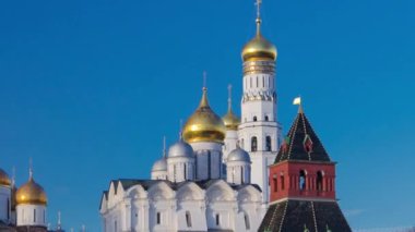 Moskova Kremlin Katedrali Rıhtımı Kış Peyzajı Hiperlapası. Kar mevsiminde Rusya 'nın Serin Güzelliğinin Simgesi Bulunuyor
