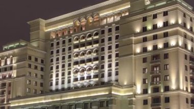 Night Timelapse Hiperlapse: Tarihi Moskva Oteli 'nin Doğu Cephesi Manege Meydanı. Moskova, Rusya