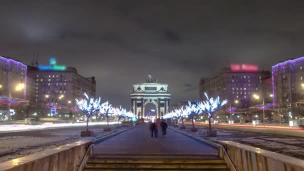 Triomfantelijke Boog Moskou Met Betoverende Kerstverlichting Bij Nacht Timelapse Panorama — Stockvideo