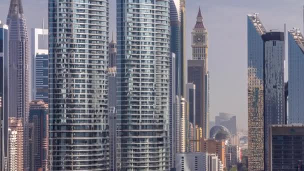Dubai International Financial District Flyr Tidslinje Skyskrapere Med Hoteller Museum – stockvideo