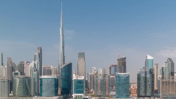 Luftudsigt Til Dubai Business Bay Downtown Med Forskellige Skyskrabere Tårne – Stock-video