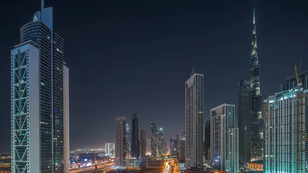 Dubai Şehir Merkezinin Gökyüzü Manzarası Tüm Gece Boyunca Yüksek Işıklandırılmış — Stok fotoğraf