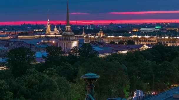Éjszakai Kilátás Szent Isaacs Katedrális Oszlopsorából Felfedi Szent Petersburgi Történelmi — Stock videók