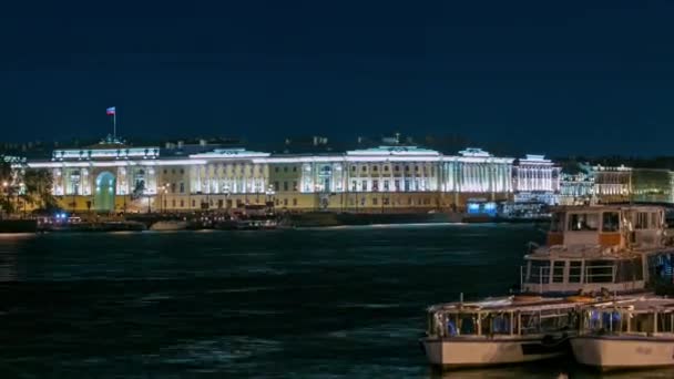 Peter Anıtı Boris Yeltsin Kütüphanesi Gece Işığı Neva Nehri Üzerindeki — Stok video