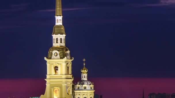 Timelapse Zachycuje Noční Vznešenost Osvětlené Petrovy Paulovy Pevnosti Petrohradě Původní — Stock video