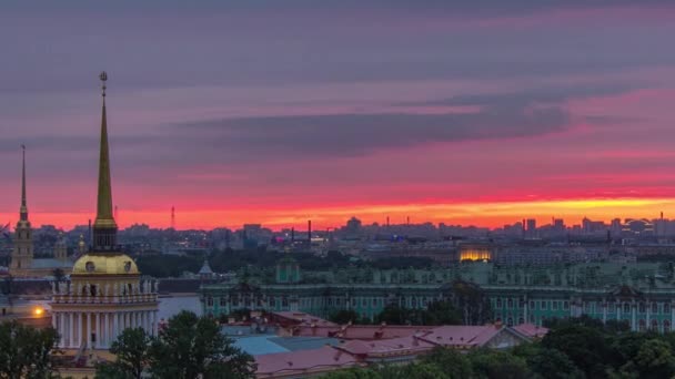 Východ Déšť Nad Petrohradským Historickým Centrem Katedrály Izáka Admirality Building — Stock video