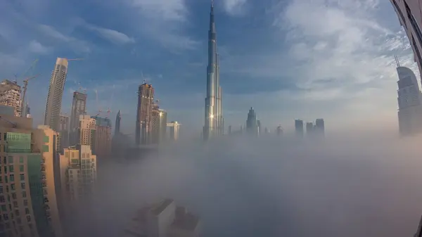 Vista Aérea Ciudad Dubai Temprano Mañana Durante Noche Niebla Timelapse — Foto de Stock