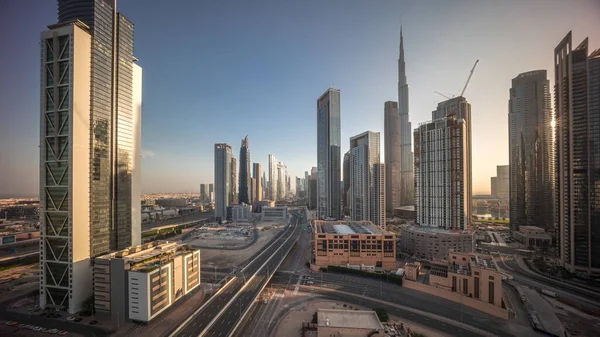 Widok Lotu Ptaka Dubai Downtown Podczas Wschodu Słońca Długimi Ruchomymi — Zdjęcie stockowe