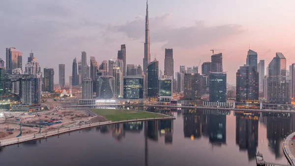 Dubai Business Bay Downtown Havadan Görüntüsü Kanal Boyunca Çeşitli Gökdelenler — Stok fotoğraf