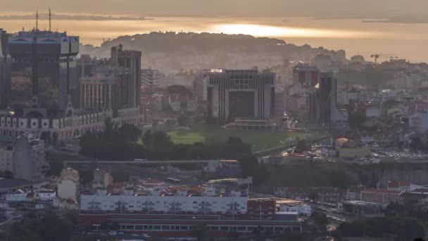Lisbon Sunrise Viewpoint Monsanto Morning Timelapse Aerial Top View Golden — Vídeo de stock