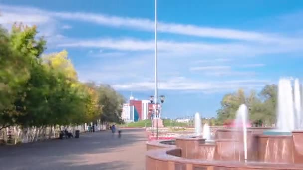 Timelapse Hyperlapsus Fontaine Dans Parc Nommé Après Premier Président Ville — Video
