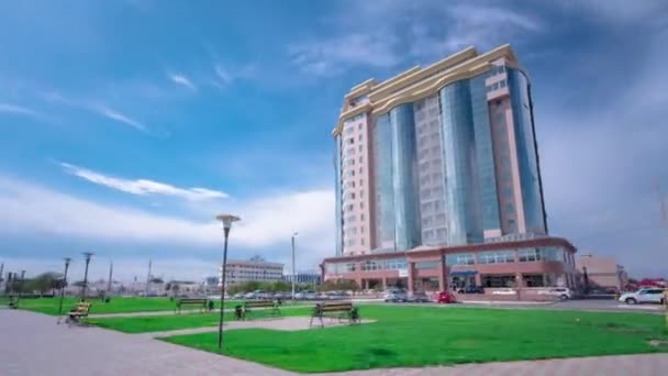 Timelapse Hyperlapse Van Moderne Residentiële Gebouwen Atyrau City Kazachstan Een — Stockvideo