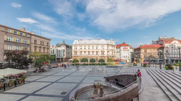 Panorama Zamku Sulkowskiego Fontanny Placu Chrobrego Bielsku Białej Timelapse Zabytkowe — Zdjęcie stockowe