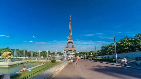 Vista Nocturna Torre Eiffel Hiperlapso Timelapse Con Fuente Jardins Trocadero — Foto de Stock