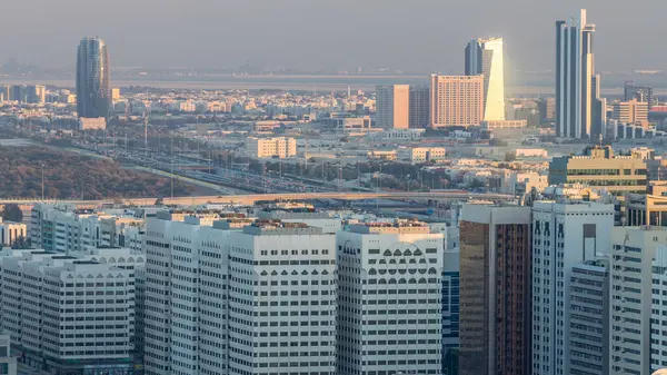 Skyline Aéreo Del Centro Ciudad Abu Dhabi Desde Arriba Día —  Fotos de Stock