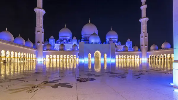 Sheikh Zayed Grand Mosque Illuminated Night Timelapse Hyperlapse Abu Dhabi — Stock Photo, Image