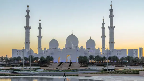 Sheikh Zayed Grand Mosque Abu Dhabi Day Night Transition Timelapse — Stock Photo, Image
