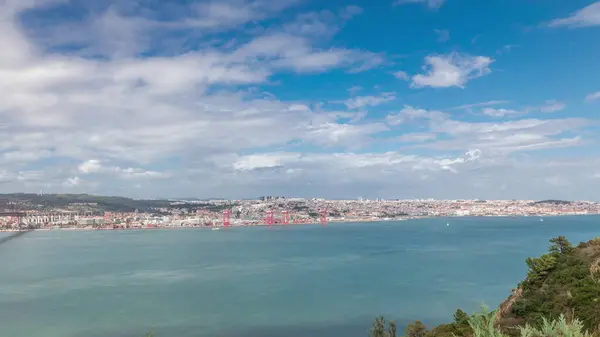 Panorama Visar Lissabon Stadsbilden Och Tagus Flod Timelapse Antenn Utsikt — Stockfoto