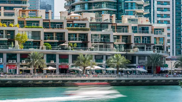 Sétány Éttermek Timelapse Kikötőben Séta Lebegő Jachtok Hajók Napközben Dubai — Stock Fotó
