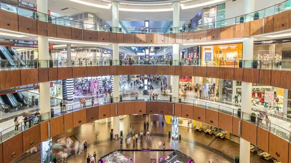 Belül Dubai Mall Timelapse Felülnézet Emberek Gyaloglás Néhány Szinten Dubai — Stock Fotó