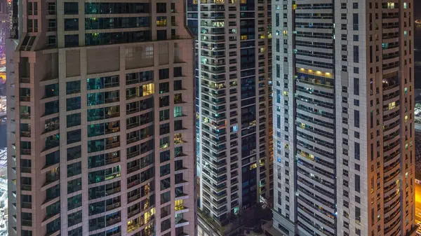 Glödande Och Blinkande Fönster Högsta Skyskrapor Alla Natt Timelapse Visa — Stockfoto