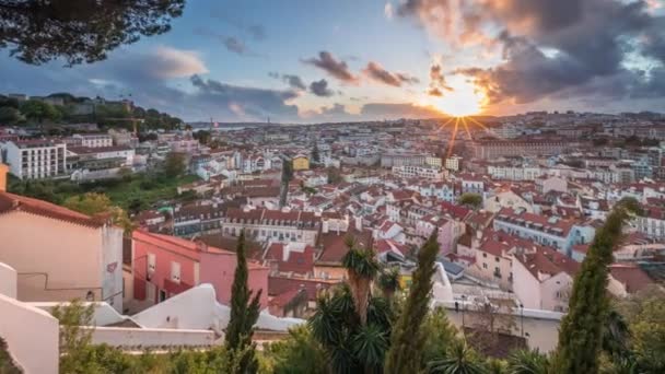 Panorama Lizbon Daki Miradouro Graca Dan Gün Batımında Gökyüzü Manzarasını — Stok video