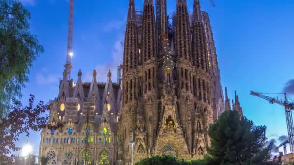 Sagrada Familia Den Nocí Doba Přechodu Ikonické Římskokatolické Církve Barceloně — Stock video