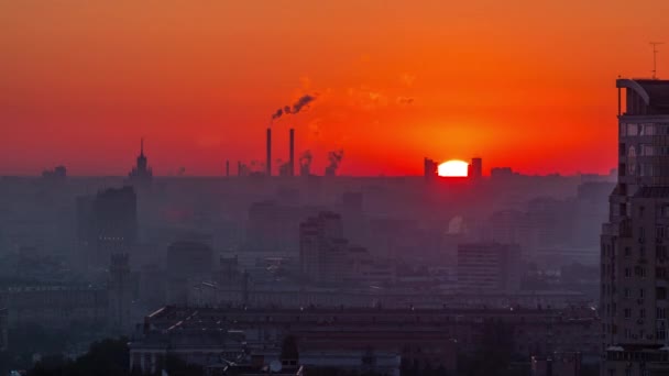 Reggeli Köd Vörös Lakóépületek Leninskiy Sugárúton Sztálin Felhőkarcolók Füstölgő Csövek — Stock videók