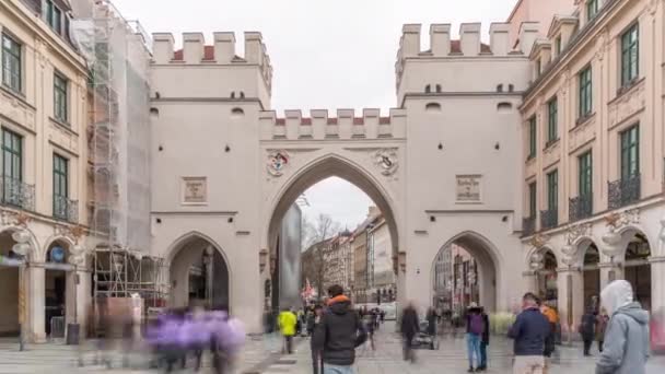 Karlstor Casco Antiguo Munich Timelapse Con Personas Identificadas Caminando Por — Vídeo de stock